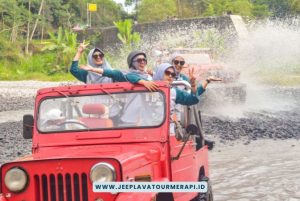 Track Adventure Jeep Merapi2